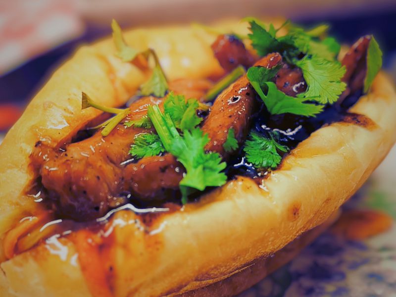 Banh Mi Bo Thai
